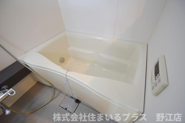 M+FLATSの浴室