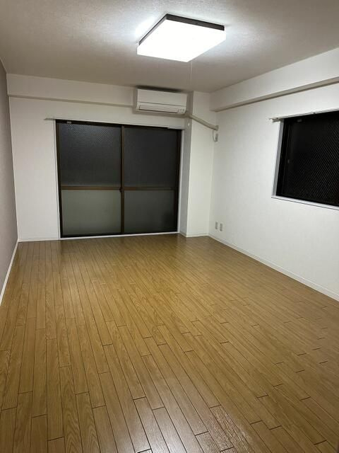 田口第二マンションの居間・リビング