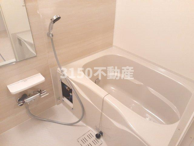 フォンテーヌⅡの浴室|ゆったり過ごせるお風呂です