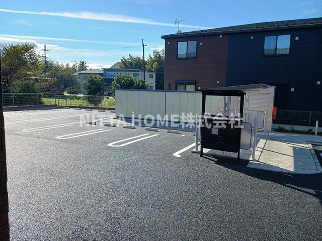 フロンティア長田　Ⅱの駐車場|敷地内に駐車場も完備★