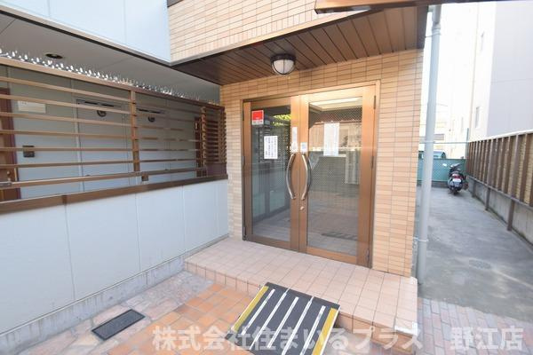 セリシール関目のエントランス