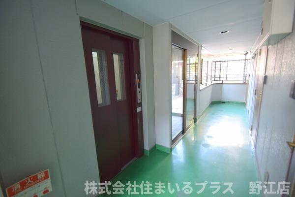 セリシール関目のロビー
