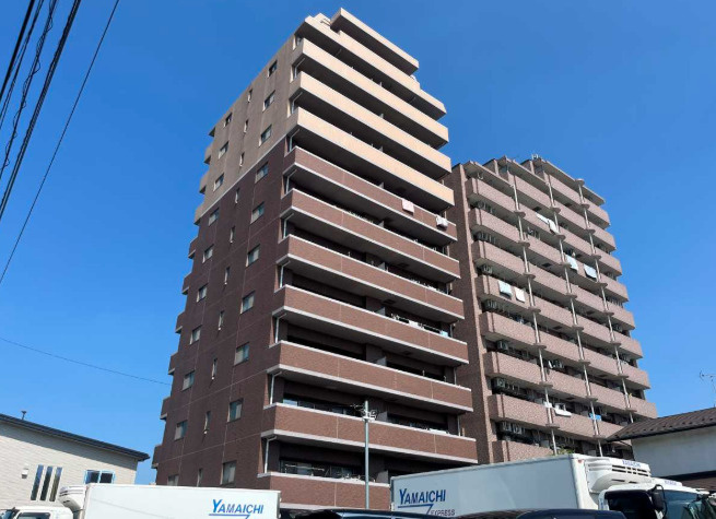 フェイム小岩レジデンスタワー　4階　角　部屋　リ　フォーム済の外観