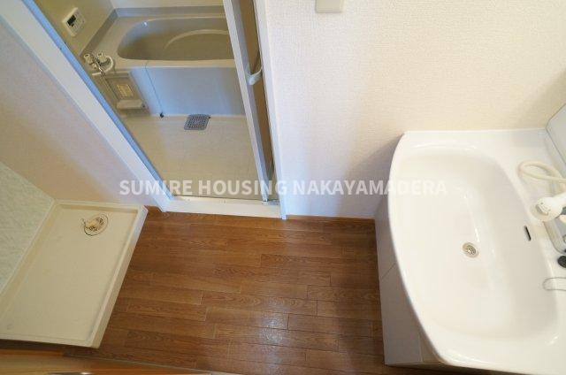 グリーンフォーレスト伊丹　A棟の洗面所|参考、同建物・同間取りの号室