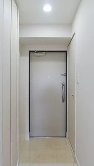 プラシア北千住の玄関
