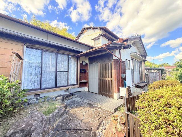 上富田町岩田_収益アパート3棟＋戸建てセット販売の庭