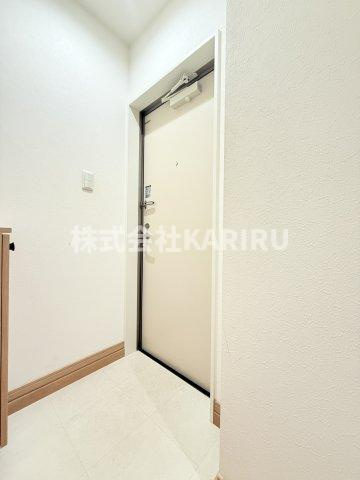 アッシュメゾン寺田町の玄関