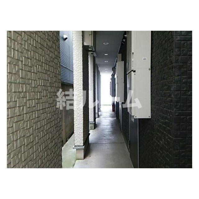 新宿区大久保１丁目のアパートのロビー