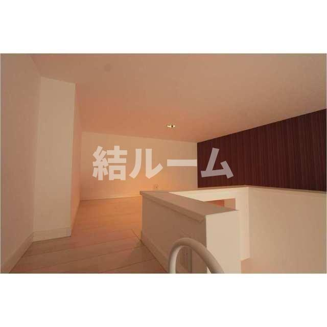 新宿区大久保１丁目のアパートの寝室