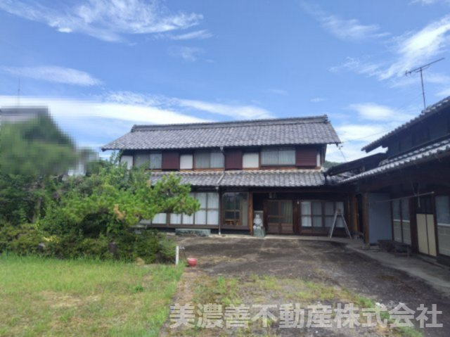 ６７２８５　岐阜市三輪宮西中古戸建ての外観