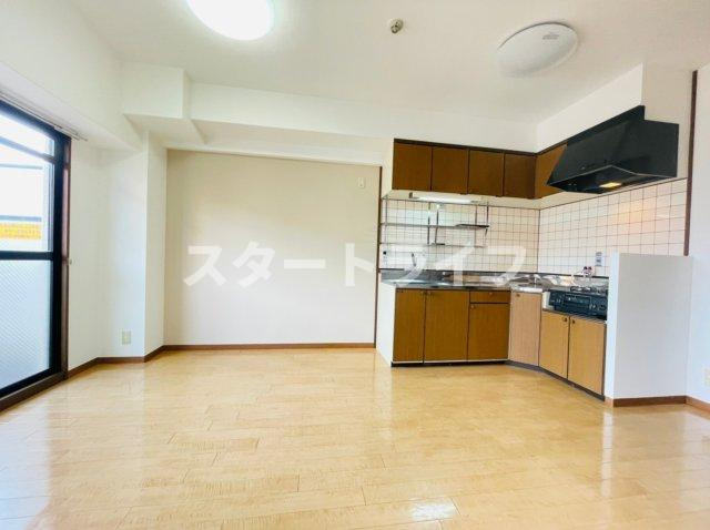 大阪市淀川区木川東１丁目の賃貸マンションの居間・リビング