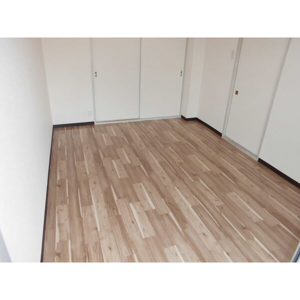 サンライフ若江本町の洋室