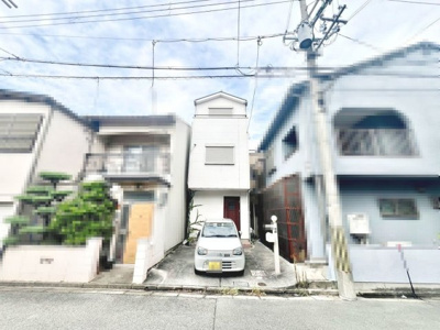【前面道路含む現地写真】 | 鳳南町５丁　中古一戸建 | 和室ございます！一息つく時の癒しの空間や客間にも使えますね♪