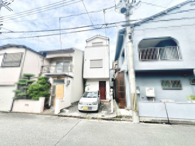 【外観】 | 鳳南町５丁　中古一戸建 | 全室２面採光！明るい室内は、風通しも良く、大変居心地の良い空間となっております♪爽やかな風を感じて起きる朝は、快適生活の始まりに！