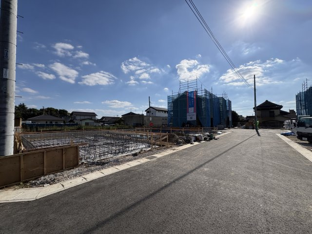 野田市中里第6　新築戸建　8号棟の前面道路含む現地写真
