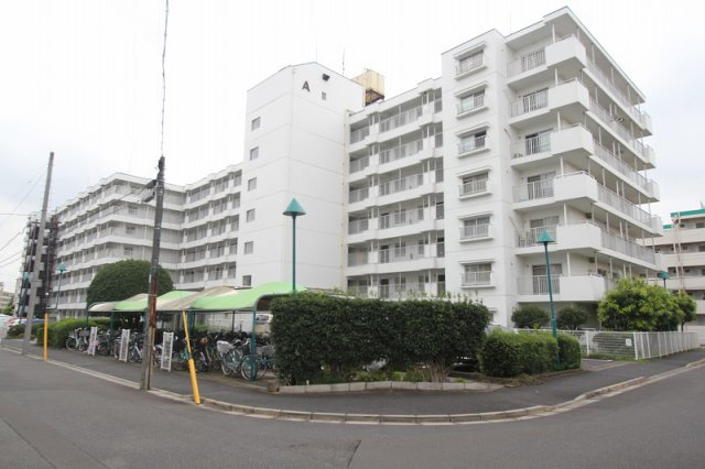 【外観】 | ルネ東久留米 A棟　(保谷店) | 教育施設や商業施設が近く暮らしに便利なロケーション。