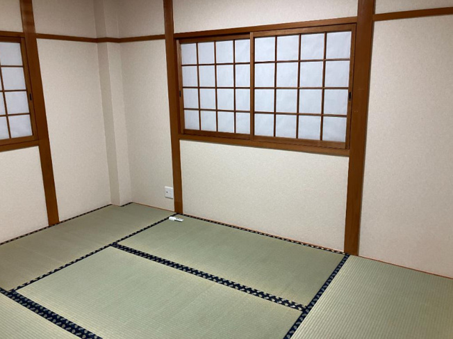 【内装】 | 八尾市永畑町1丁目 | 【1階：和室6帖】押し入れ完備です♪