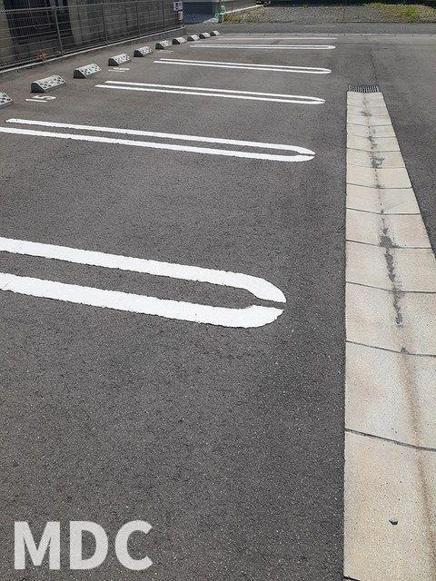 エスペランス　α　Ⅱの駐車場