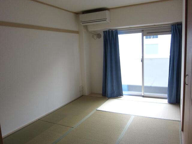 越中島三丁目ハイツ１号棟の和室