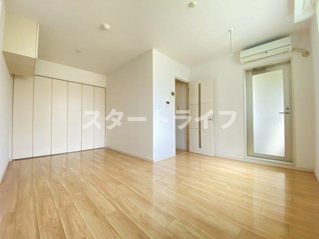 大阪市淀川区宮原５丁目の賃貸マンションの居間・リビング
