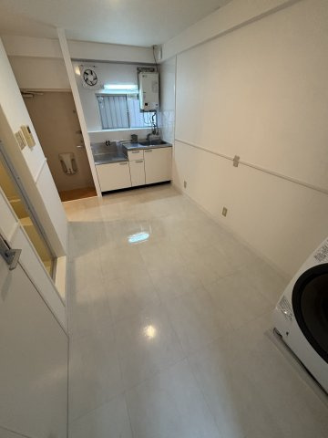 マンション富貴苑の居間・リビング