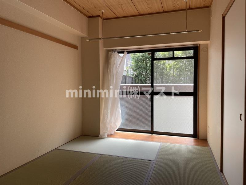 マジョール松崎町の和室