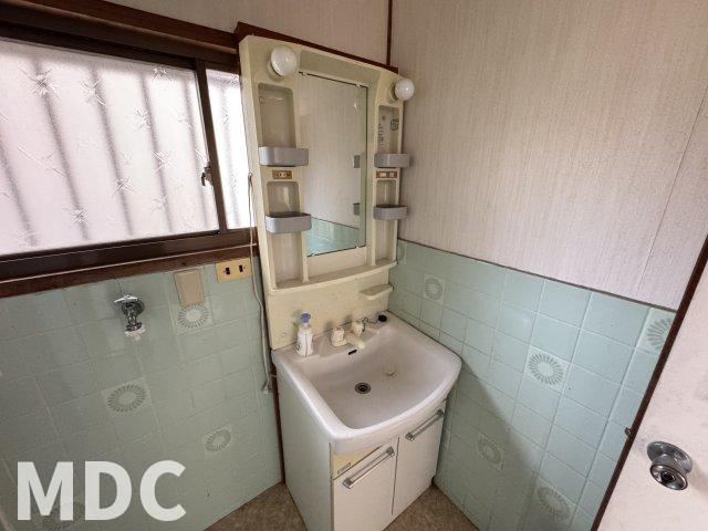 北島江尻戸建の洗面所