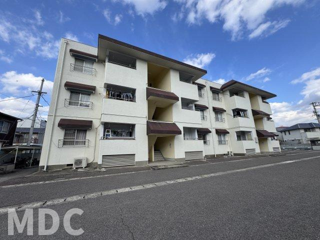 山口ハイムの駐車場