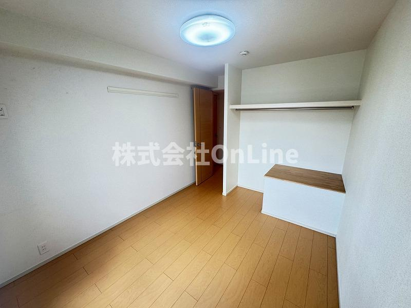 東大阪市新家中町のアパートの洋室