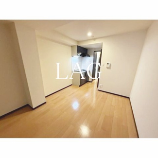 【居間・リビング】 | ヴィクトリアンコート千葉 | 洋室のお部屋です。