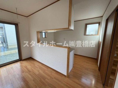【居間・リビング】 | 飯村北１丁目貸家
