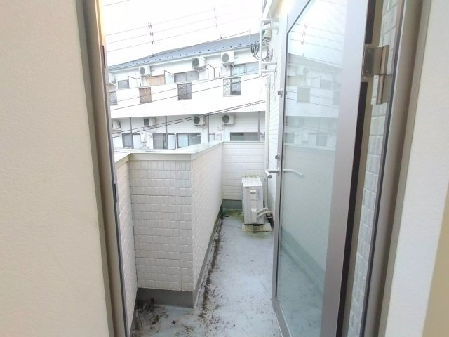 SA243 SA-クロス上板橋9のバルコニー|外からの目が気にならないバルコニーで洗濯物が干せます