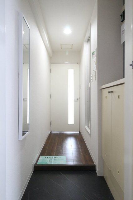 ヴェラハイツ鶴見の玄関|収納もある玄関です