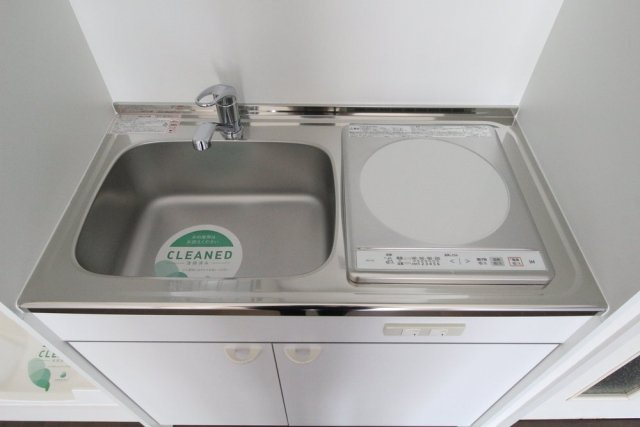 ヴェラハイツ鶴見のキッチン|1口IHコンロ