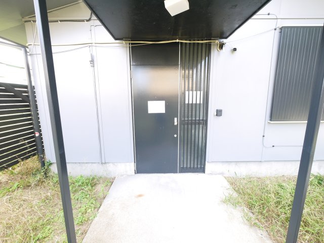 九十九里町不動堂　中古戸建の玄関|内外装リフォーム済み令和7年 家具・ウッドデッキ付 駐車3台可 片貝サースポットまで車約10分