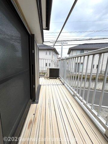 レントハウス川越砂新田のバルコニー|お洗濯にも便利なバルコニー付き