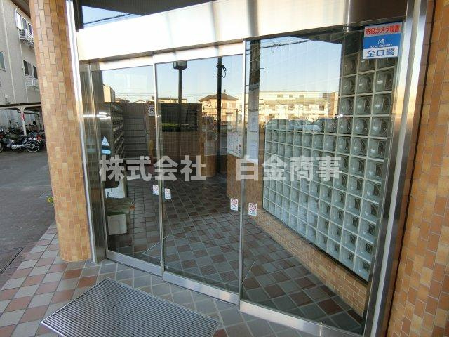 ライオンズマンション鶴ヶ島のエントランス