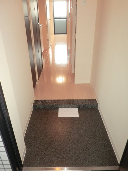 新品家具付きマンション宮本町15(KaGood東京)の玄関