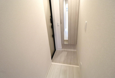 【玄関】 | Ｄ-ＳＯＬＡＣＥ祐光 | ※同物件、同タイプのお部屋です