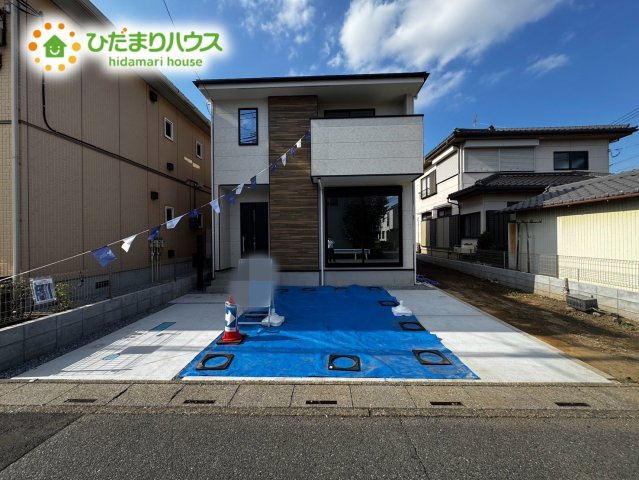 上尾市本町6期　新築戸建　02の駐車場