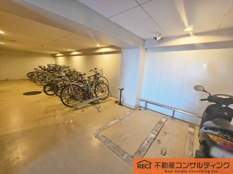 ワコーレ苦楽園レジデンスの駐輪場