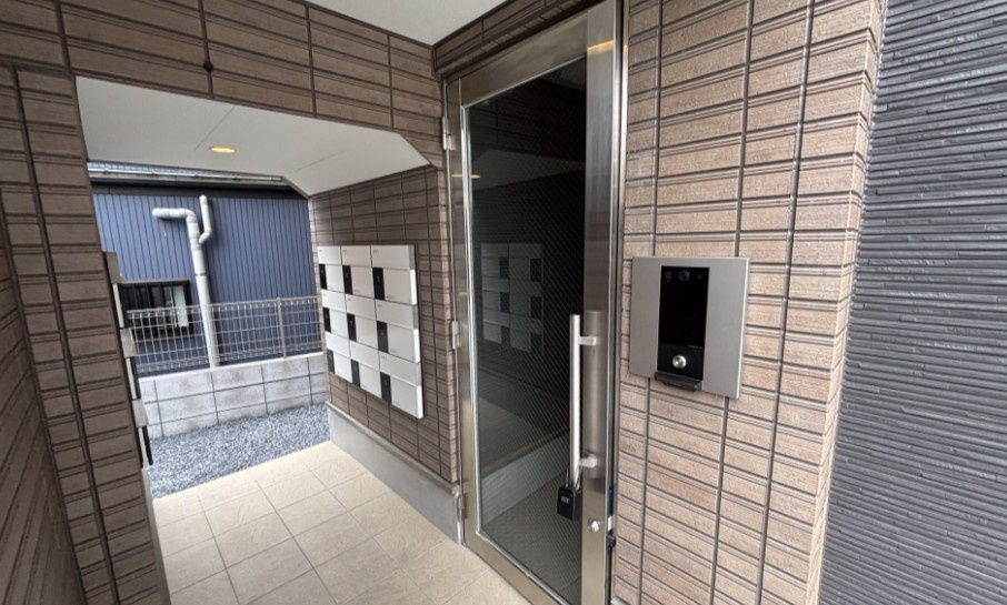 FUMIRY薬園台のエントランス