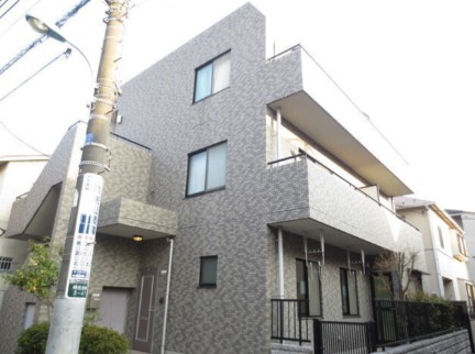 【外観】 | カターラ阿佐ヶ谷 | 鉄筋コンクリート造のがっちりとした建物。