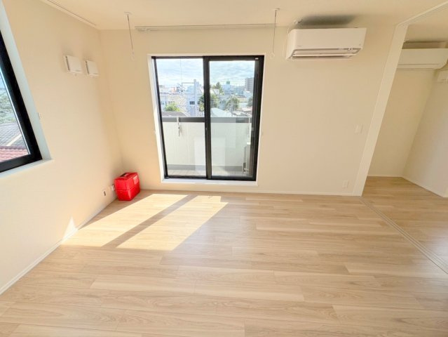 ＳＡＴＳＵＫＩ　ＲＥＳＩＤＥＮＣＥ　荻窪の居間・リビング