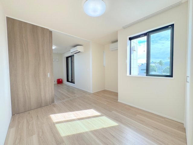 ＳＡＴＳＵＫＩ　ＲＥＳＩＤＥＮＣＥ　荻窪の居間・リビング