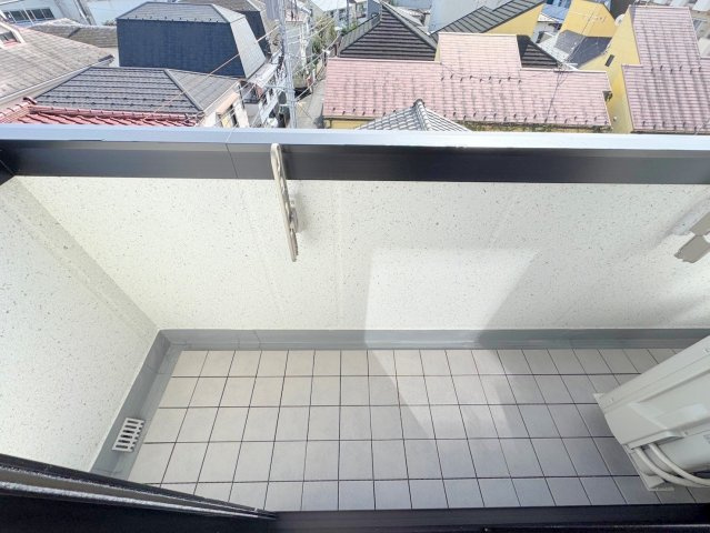 ＳＡＴＳＵＫＩ　ＲＥＳＩＤＥＮＣＥ　荻窪のバルコニー