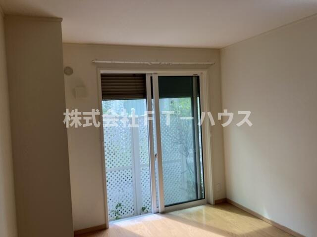 ファビュラス市川のバルコニー