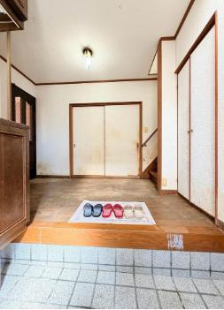 【玄関】 | 生駒郡平群町初香台2丁目