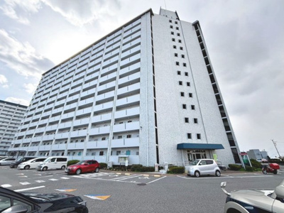 【外観】 | 泉北若松台ＡＢ住宅１号棟 | 今話題の再生マンションです。コストを抑えてリフォーム済みの満足いただける室内になっております。ぜひ現地でご覧ください。