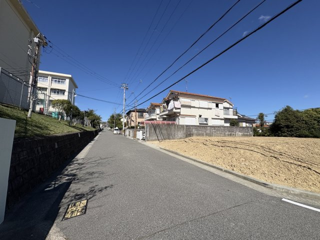 神戸市北区北五葉2丁目土地　2号地の前面道路含む現地写真